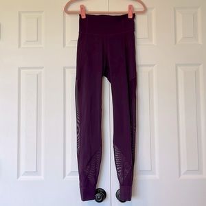 purple lululemon leggings with mesh panels - size 6